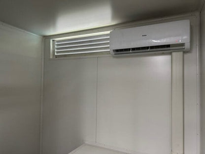 20Ft Custom-Designed Containers for Pet Transit with AC