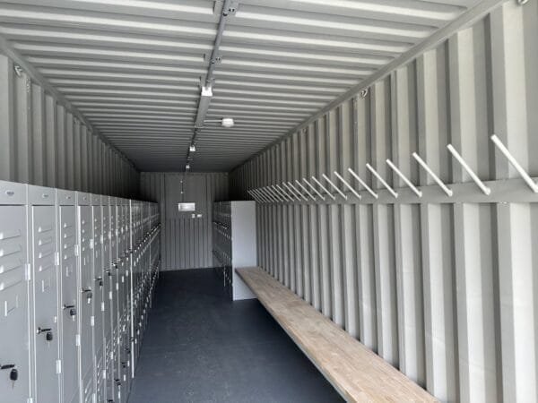4 x 40′ high cube shipping containers